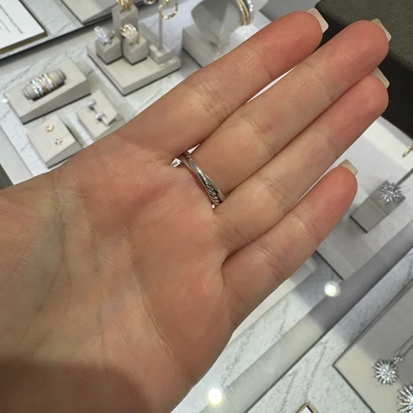 David yurman crossover ring Elegant Silver and Gold Women's Ring - Picture 7 of 7